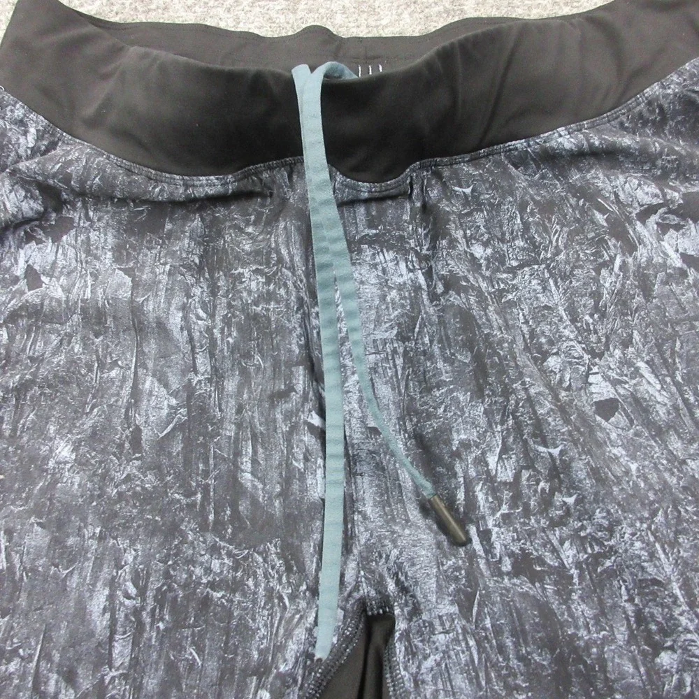 Lululemon Shorts Mens Large‎ Gray Geometric Lined Athletic Running 9 Inseam